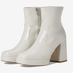 Steve Madden white Ever boots - gogo boots